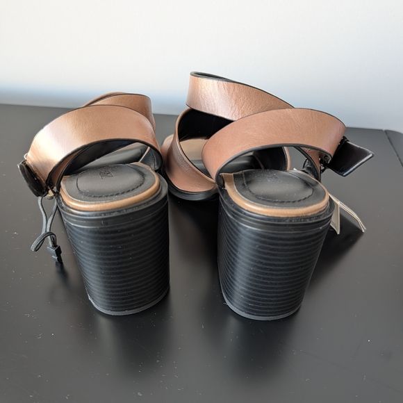 Elegant Tan Women's Sandals - Picture 10 of 11